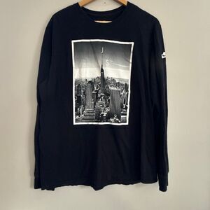Nike air Jordan men’s graphic crewneck long sleeve shirt size XL black city of f